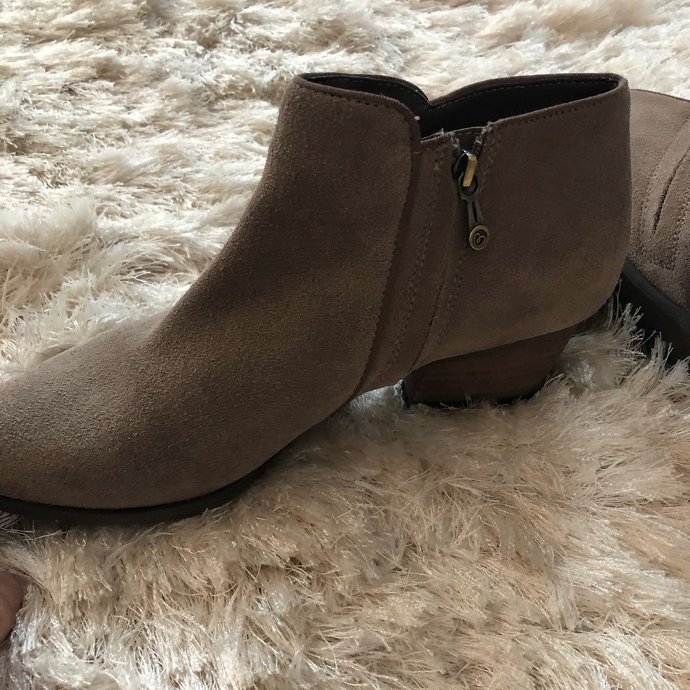 Blondo ankle boots. VGUC.